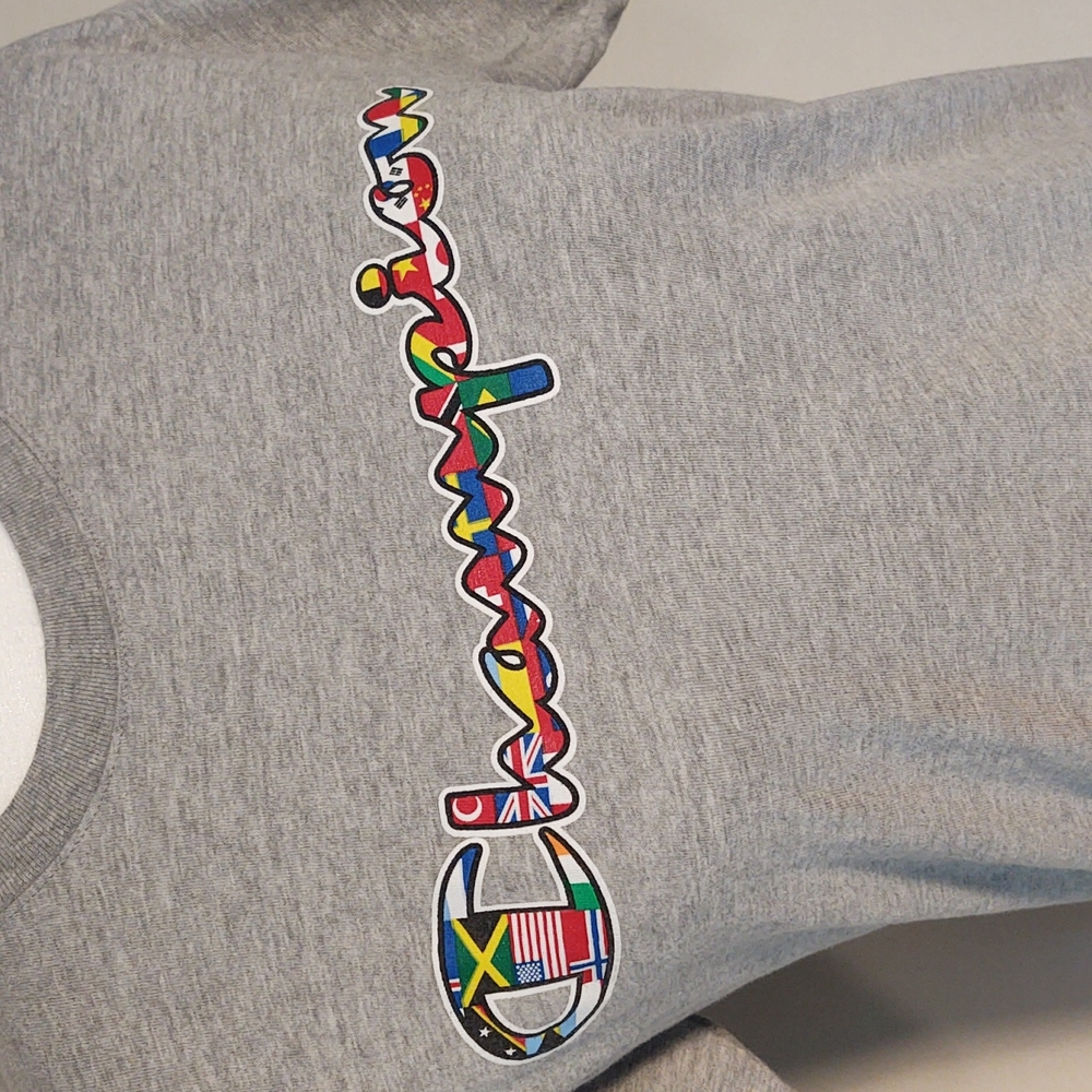 Women's Champion International Flags Logo T-shirt - Sz. S